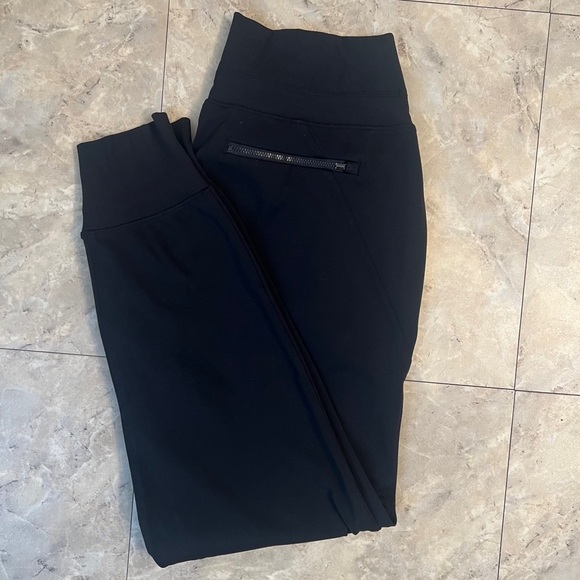 Athleta Mid-rise Venice Jogger - TALL - Picture 6 of 7